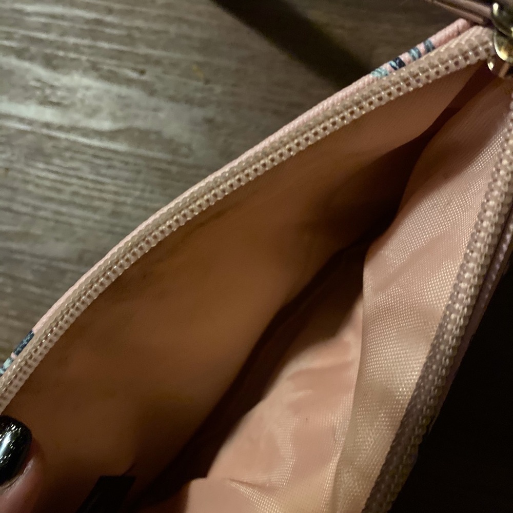 GUESS wallet - Picture 7 of 7